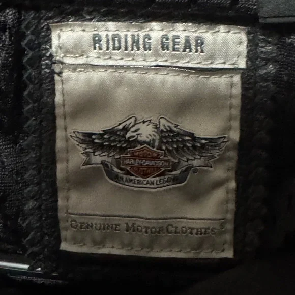 Harley-Davidson Black Leather Motorcycle Jacket woman’s size Large. Pit 21 - Picture 12 of 16